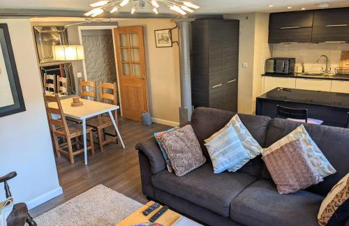 Old Brewery home with pool and gym access - Foto 1