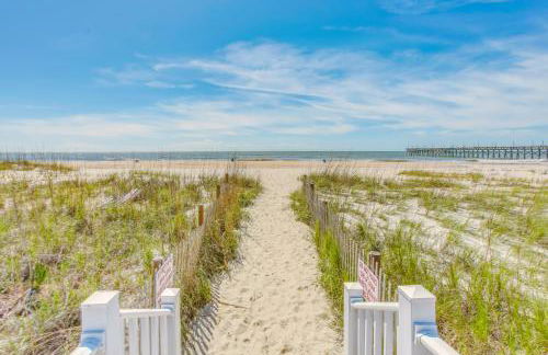 Salt and Light Oceanfront Condo with Pool and Elevator - Foto 34