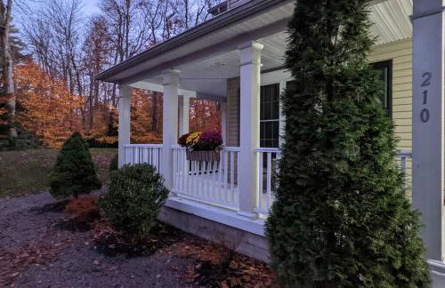 Luxury 4 bedroom house in Pocono Mountains with Hottub in Golf Course Near Lake - Foto 23