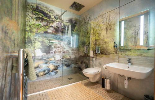 Mint Lodge 1BR with Hot Tub near Black Mountain - Foto 16