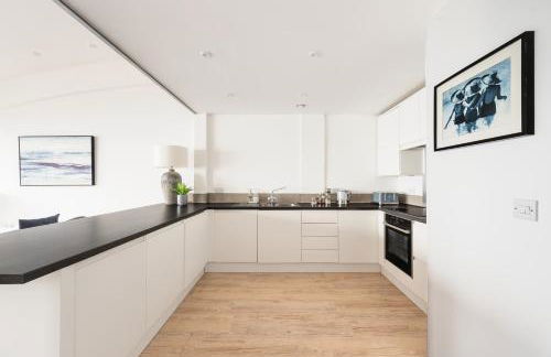 Lancing beach apartment. - Foto 9