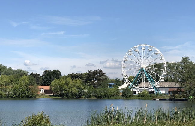 Beautiful and Tranquil Lakeside Lodge - Sleeps 5 - Foto 40