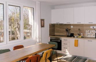 Ste's house at Macedonia Airport - Photo 2