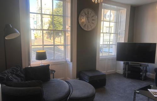 No1 Townhouse - Luxury Spacious 2 bedroom townhouse, central location - Foto 5