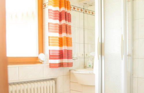 Haus Jäger Ferienwohnungen mit Indoor-Pool inkl. Chiemgaukarte - Foto 15