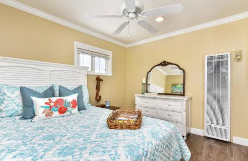 Oceanfront Back Home with View of the Sea - Photo 16