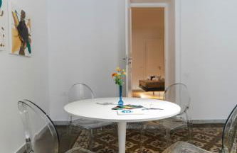 Manis Suite Apartment - Photo 15