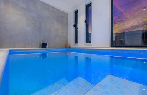 Seafront Villa Kupinica with heated Pool - Foto 34