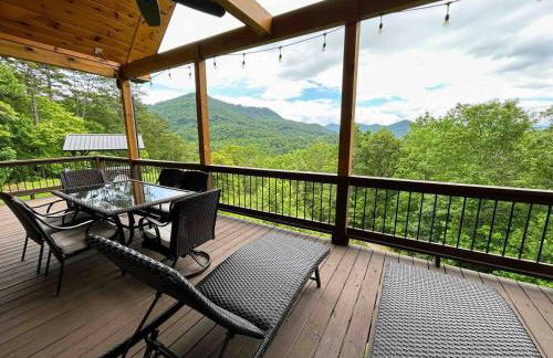 Peace of Heaven, Modern Chic Cabin, Majestic Mountain Views, Hot Tub, Fire Pit, Outdoor Games, Close to Town - Foto 78