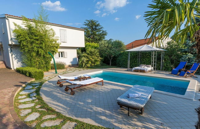 Pool Villa in Sibenik Near Lake - Photo 23