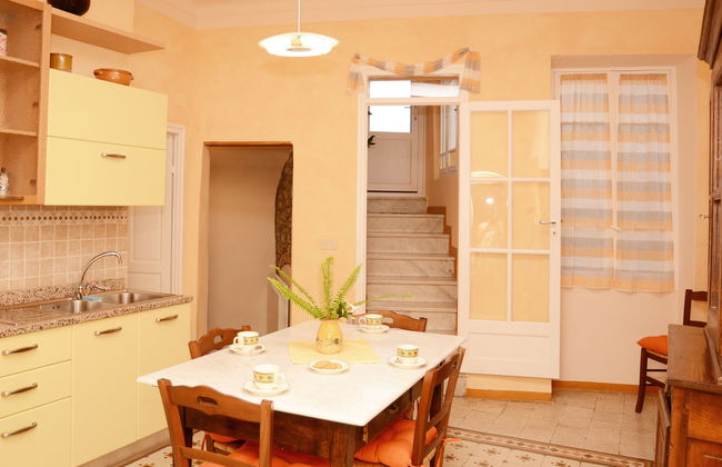 2 bedroom Apartment in Prelà with garden and terrace - Photo 10