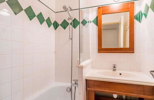 Appartement Coquet avec Piscine et Balcon à Ciboure, Proche Golf de la Nivelle - FR-1-4-480 - Foto 9