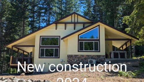 Bird House - Photo 1