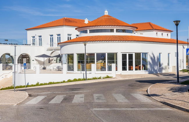 Eden Villas & Apartments - Photo 2