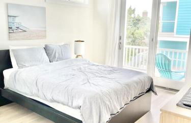 Collins Avenue 26 - Photo 4