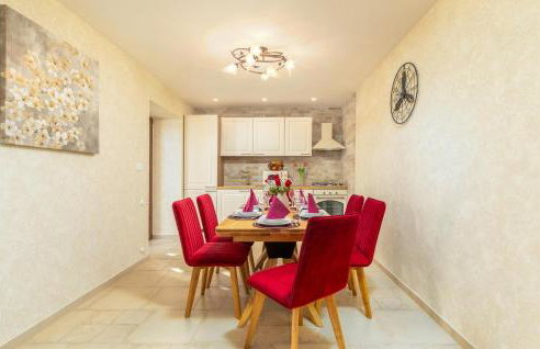 Cozy Home In Rojnici With Wifi - Photo 22