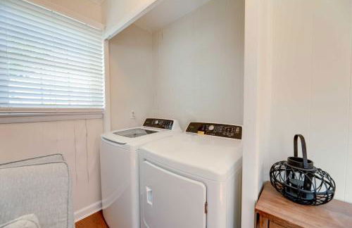 North Carolina Retreat - Deck, Grill and Creek Views - Foto 20