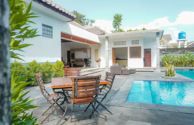 Maharani Villa Yogyakarta - Foto 14