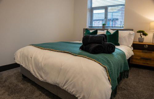 High End Contractor Apartment - 5 Separate Beds - Free Parking - Foto 12