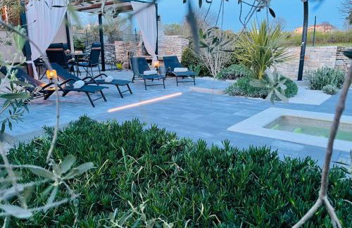 Holiday House Tesser with Pool - Foto 15