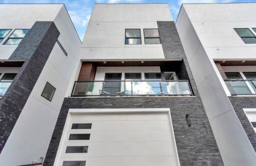 The Suite Spot! Downtown Skyline Views! Sleeps 12 - Foto 42