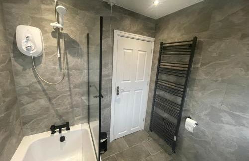 2 Bed Flat near Heathrow Airport & Elizabeth Line - Foto 11