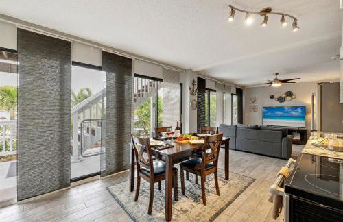 Exquisite Lakefront Pool House Awaits Pool 10 PPL - Foto 33