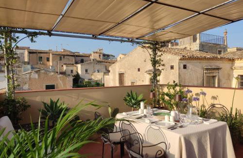 Palazzo Di Lorenzo - Panoramic Terrace and Pool - Photo 39