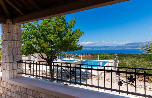 VILLA AGAPE - Three bedroom villa on 15k m2 olive grove - Incredible 360 view - Free parking - Private pool and jacuzzi - Foto 76