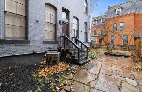 Allentown 5 BR House Free Parking No Chores! - Photo 43