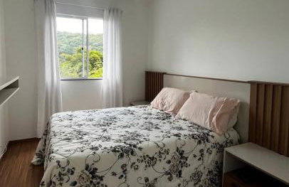 Tranquilo, vista para montanha e lazer completo - Foto 9