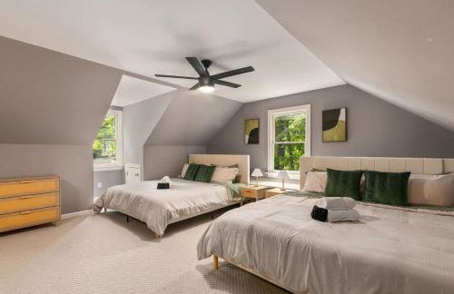 The Greensboro Manor HotTub FirePit Basketball 15 Min To Sedgefield CC - Photo 56