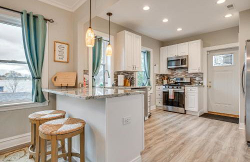 Family Apartment with Deck and Yard Near Northwestern - Foto 12