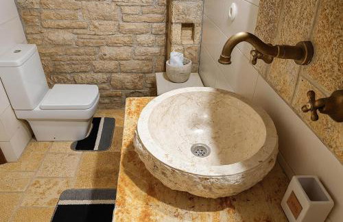 'Perithyron', Konstantina's House, Old Perithia - An Authentic stone Retreat in Corfu's most Historic Village - Photo 28