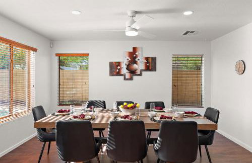 Serenity Splash Upscale Stay Pool Game Lounge - Foto 54