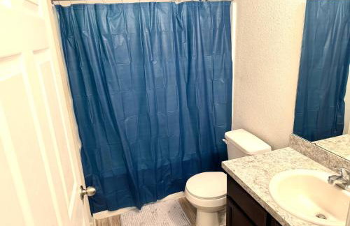 3 Bed Home 5 Mins to JAX Airport & Zoo - Foto 47