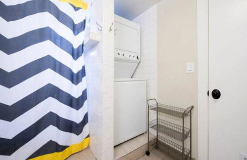 Modern & Open 2BR in Rockridge, Highly Walkable on Oakland Berkeley Border - Foto 16