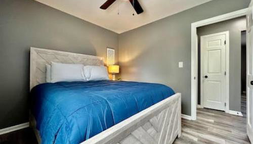 Sleek remodeled Design 2 Bed Trenton, OH Apartment - Foto 3