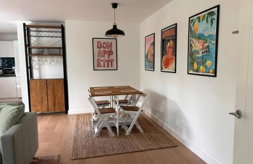 Cloud Serviced Properties - Lovely One Bed with Sofa bed - Bracknell - Photo 1