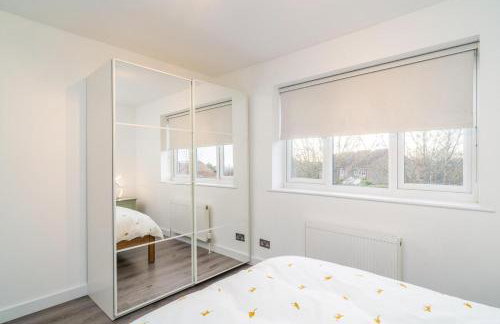 2 bedroom house with parking in Borehamwood - Foto 15