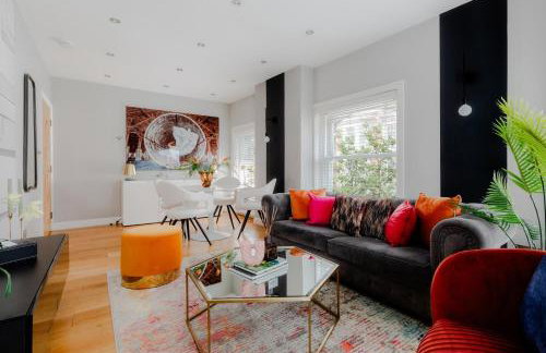 Cool Covent Garden Theatre Design Hub for Families Friends Couples - Foto 25