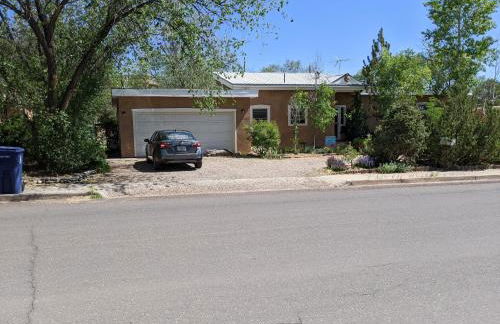 Studio apartment 15 minute walk to plaza - Foto 10