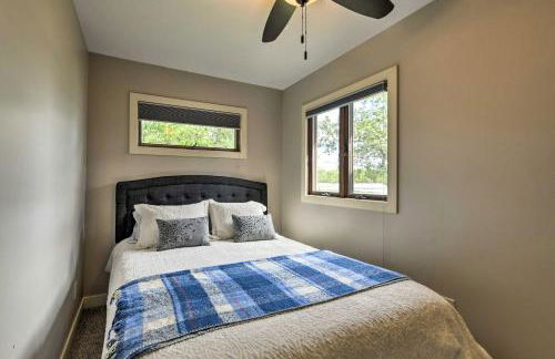 Lakefront Solon Springs Cabin with Private Dock! - Foto 12