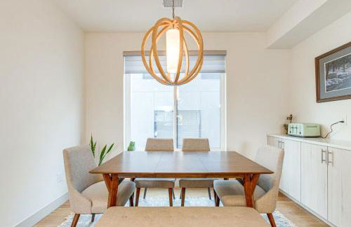 Steps to City Park Townhome with Rooftop Deck! - Foto 12