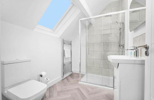 Modern Apartment - Street Parking - Smart TV & Netflix 4BR - Foto 8