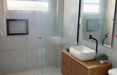 Cobertura Pé na Areia e Incrível Vista Para a Praia - Foto 13