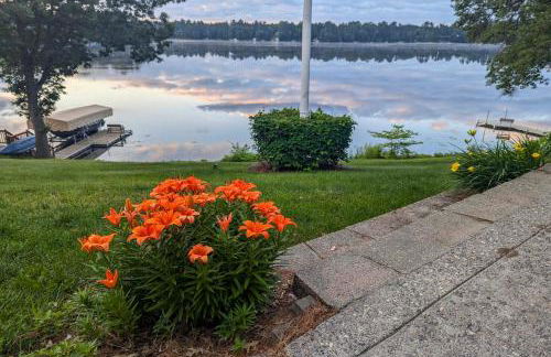 Dock, Deck and View Lakefront Chippewa Falls Studio - Foto 17