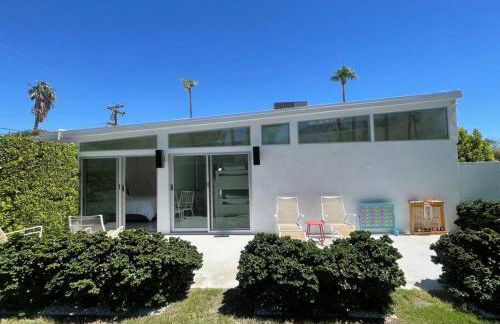 Palm Springs Luxury Home With Pool and Next to Downtown & Airport - Photo 29