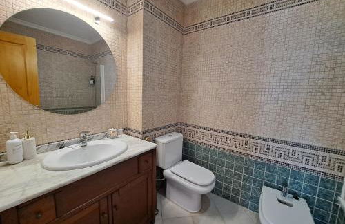 Ático primera línea de playa con vistas al Mar-Climatizado-Wifi-Parking-Solo familias - Foto 16