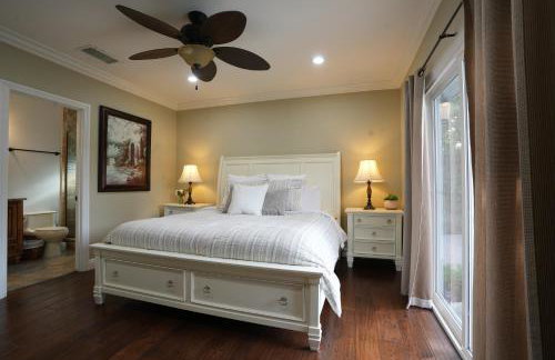 Highly Upgraded, 5 Bed, 4.5 ba, New Pool W/jacuzzi, 1/2 Mile Walk to Disney - Photo 39